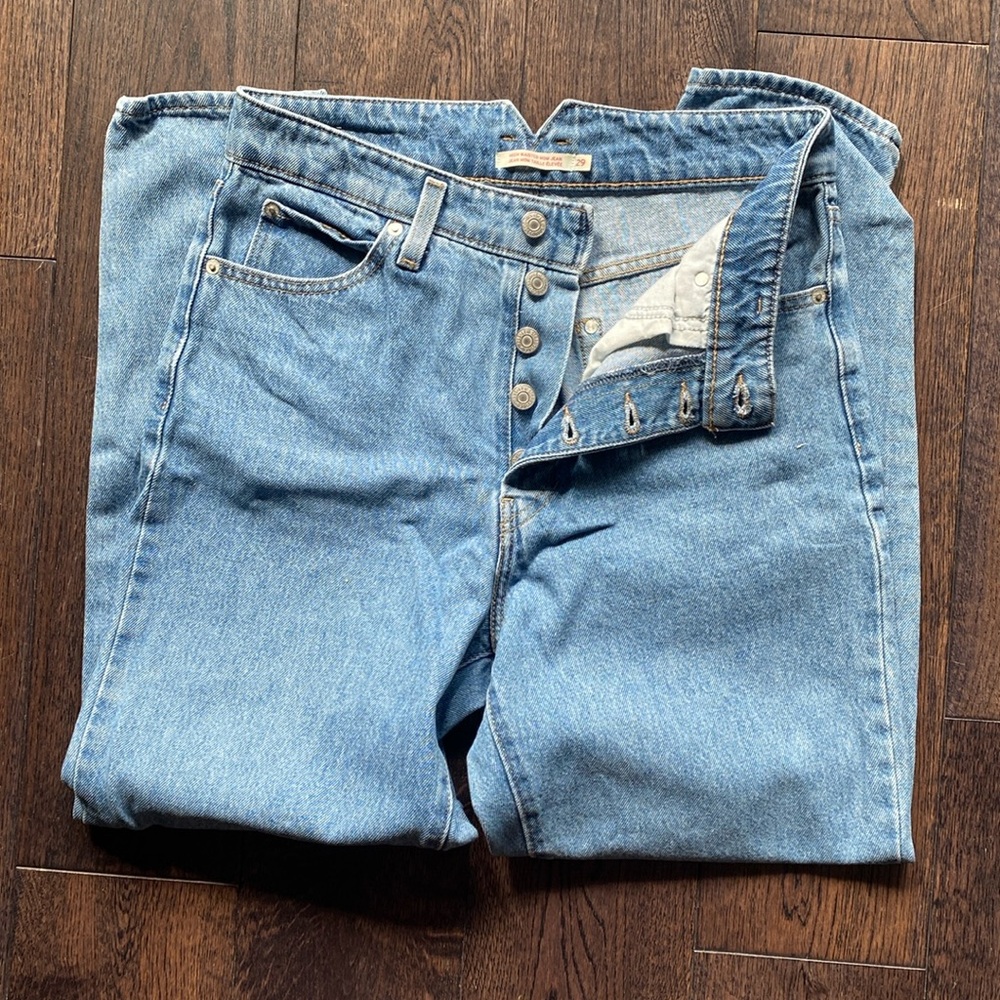 Levi’s high waisted mom jeans, button fly, size 29